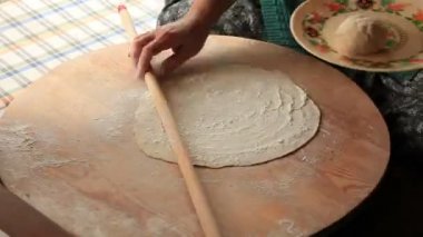 Fırında tavuklu geleneksel yemek