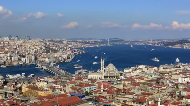 Istanbul Skyline, sea traffic on the Bosporus at Istanbul City, time lapse — Stock Video