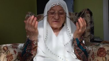 Müslüman Kadınlar HD 1080 p dua