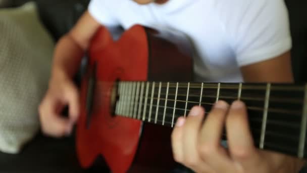 4 gitar çalmak — Stok video