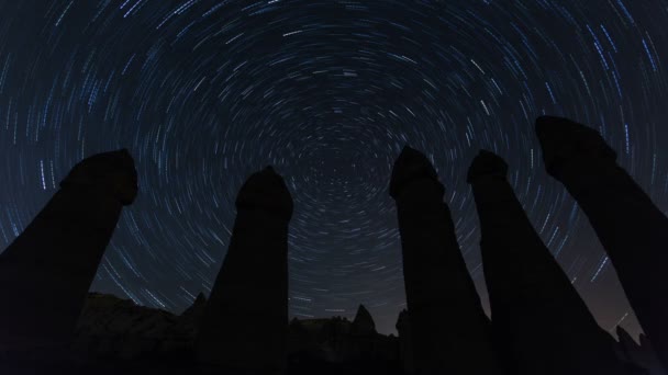 Time lapse cave casa com ensaios de estrelas na capadócia — Vídeo de Stock