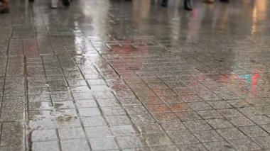 Özellikle istiklal Caddesi, kalabalık insan