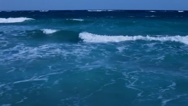 Ondas na praia HD 1080p — Vídeo de Stock