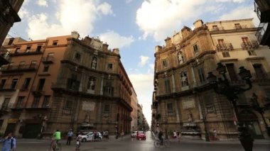 Dört köşe, Piazza Vigliana