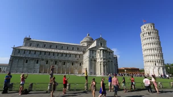 Torre de Pisa en la Plaza de los Milagros, Torre di Pisa en la Piazza dei Miracoli — Vídeo de stock