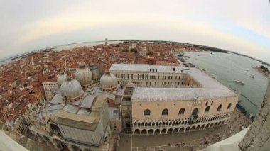 Hava siluetinin manzarasına Venedik (Venezia)