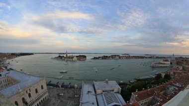 Hava siluetinin manzarasına Venedik (Venezia)