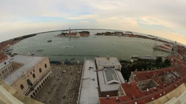 Hava siluetinin manzarasına Venedik (Venezia)