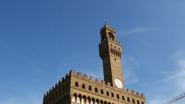 Палаццо Веккио на площади Пьяцца делла Синьория — стоковое видео