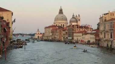 Büyük Kanal (Canale Grande üzerinde izleme atış trafik)