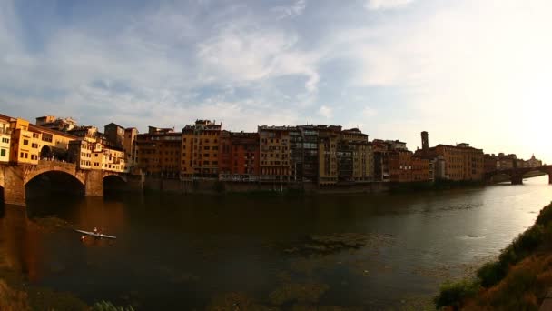 Ponte-Vecchio-Brücke — Stockvideo