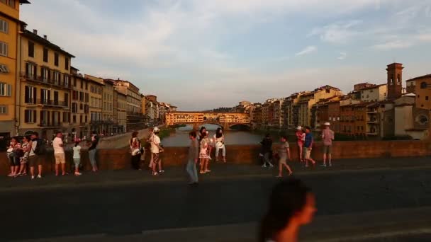 Ponte vecchio brug — Stockvideo