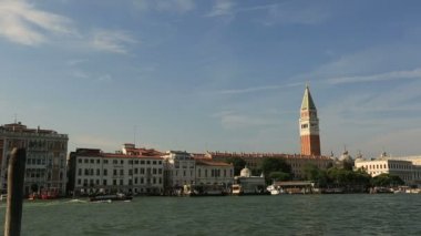 Büyük Kanal (Canale Grande üzerinde trafik)
