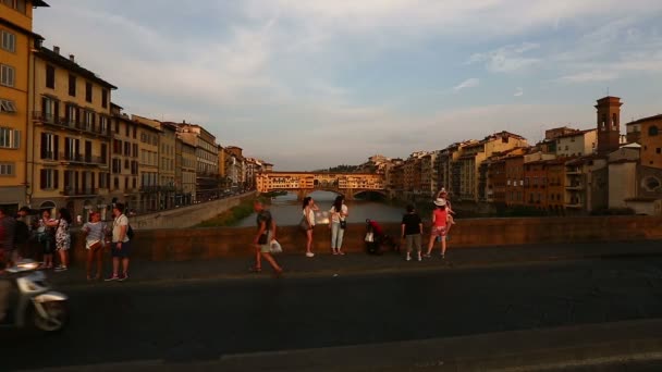 Ponte vecchio Köprüsü — Stok video