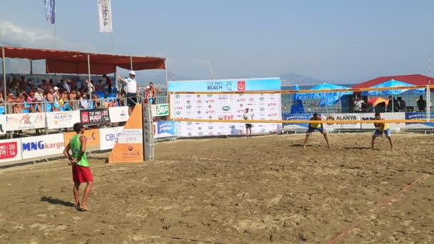 Torneo de voleibol playa — Vídeo de stock