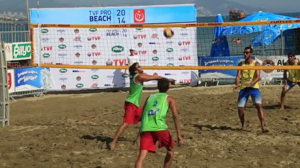 Torneo de voleibol playa — Vídeo de stock