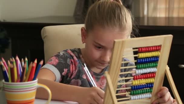 Little girl study at home — Stock Video