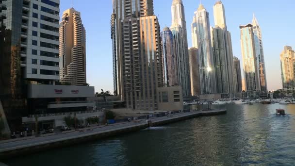Дубайская гавань, Объединенные Арабские Эмираты — стоковое видео