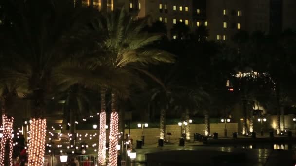Souk Madinat Jumeirah and Burj Al Arab — Stock Video