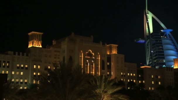 Souk Madinat Jumeirah et Burj Al Arab — Video