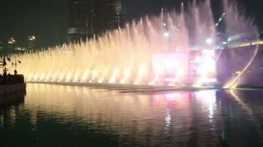 Uluslararası Dubai Kongre ve Sergi Sarayı çeşme gösteri