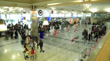 Havaalanındaki yolcular