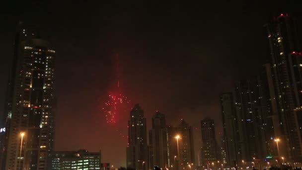 Burj Khalifa Capodanno 2015 spettacolo pirotecnico — Video Stock