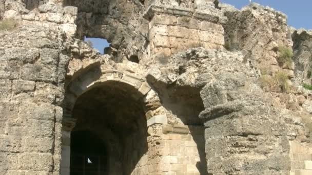 Ruines amphithéâtre à Antalya côté antique, Turquie — Video