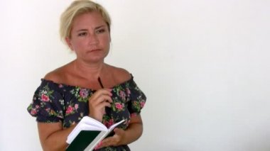 düşünme ve yazma 3 kadın