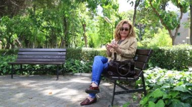 Kadınlar makyaj açık