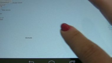 Dijital tablet üzerinde göster