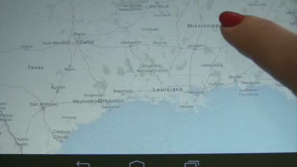 Mapa em tablet digital — Vídeo de Stock