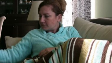 hasta bir kadın onun hap alarak