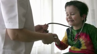 küçük çocuk kontrol çocuk doktoru
