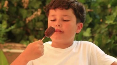 Şirin çocuk dondurma 3 yemek