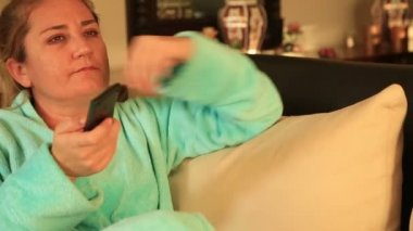 Depresif, yorgun kadın tarassut TV 2