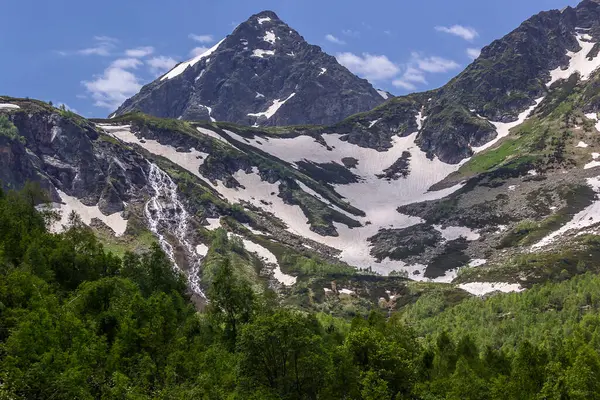 Arkhyz 'in resimli dağ manzarası