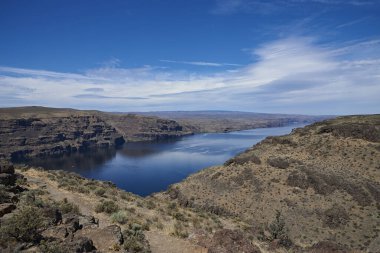 Gingko Eyalet Parkı 'ndaki Wanapum Gölü ve Columbia Nehri' ne bak.