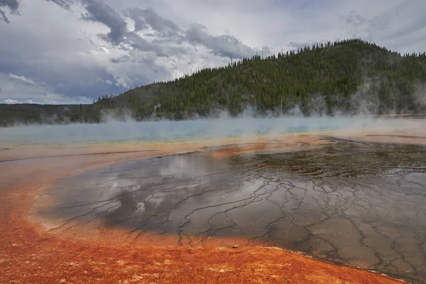 Piscina Prismática Com Terra Colorida Água Quente Yellowstone Park — Fotografia de Stock