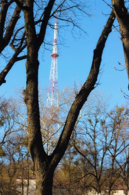 Eski şehrin yüksek kulesi