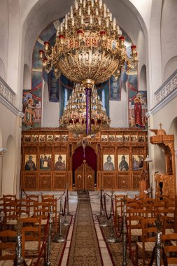 Arnavutluk 'un Durres kentindeki Havari Paul ve Aziz Asti Kilisesi. Arnavutluk 'un Durres kentindeki Ortodoks kilisesinin mihrap ve tavanı. Seyahat fotoğrafı, Hiç Kimse 2 Nisan 2025