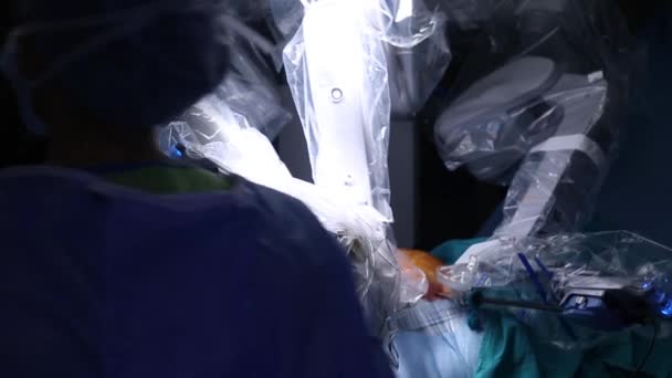 Robotické chirurgie. Lékařská robota. Operace zahrnující robota - stopáže akcie — Stock video