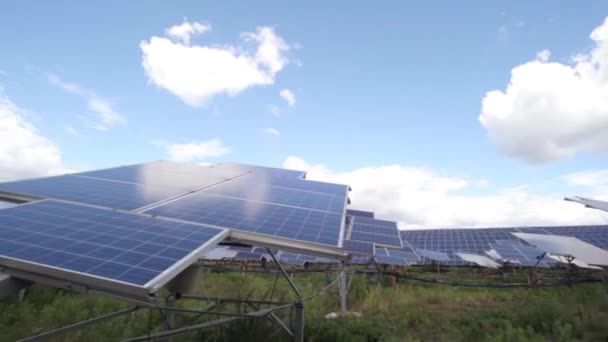 Paneles solares - Vídeo Stock — Vídeo de stock