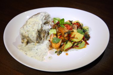 Çanak inek kuyruk yapılır