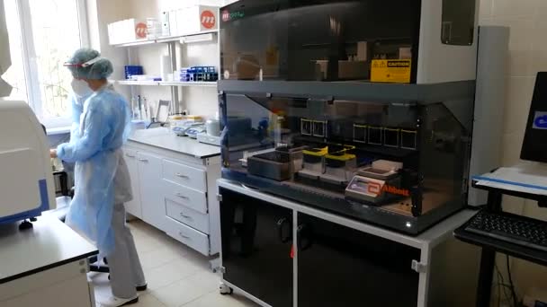 Vinnytsya Ukraine March 2021 Laboratory Research Covid 用于研究头孢病毒的实验室设备 Covid Test — 图库视频影像