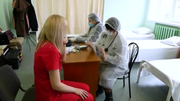 Vinnytsya Ukrajina Března 2021 Soubor Videoklipů Očkování Lékařů Vakcínou Astrazeneca — Stock video
