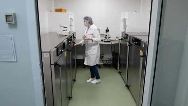 Kyiv Ukrajina Březen 2020 Farmaceutický Závod Farmaceutická Výrobní Linka Výroba — Stock video