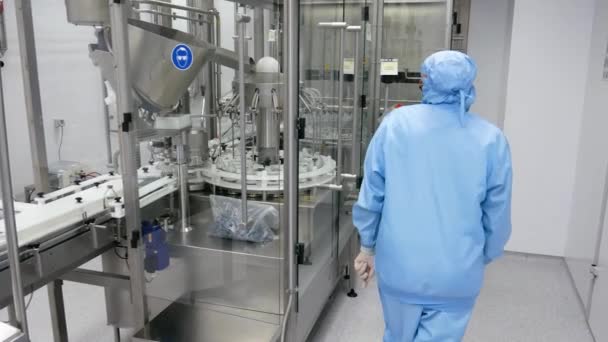 Kyiv Ukraine Μαρτιου 2020 Φαρμακευτικό Εργοστάσιο Φαρμακευτική Γραμμή Παραγωγής Παραγωγή — Αρχείο Βίντεο