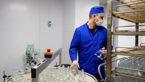 Kyiv Ucrânia Março 2020 Fábrica Fabricação Farmacêutica Linha Produção Farmacêutica — Vídeo de Stock