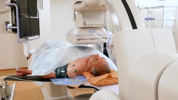 Kyiv Ukraine Czerwca 2021 Nowoczesna Technologia Diagnostyce Chorób Serca Angiograf — Wideo stockowe